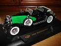1:32 Signature Duesenberg J Phaeton 1934 Black & Green. Uploaded by DaVinci